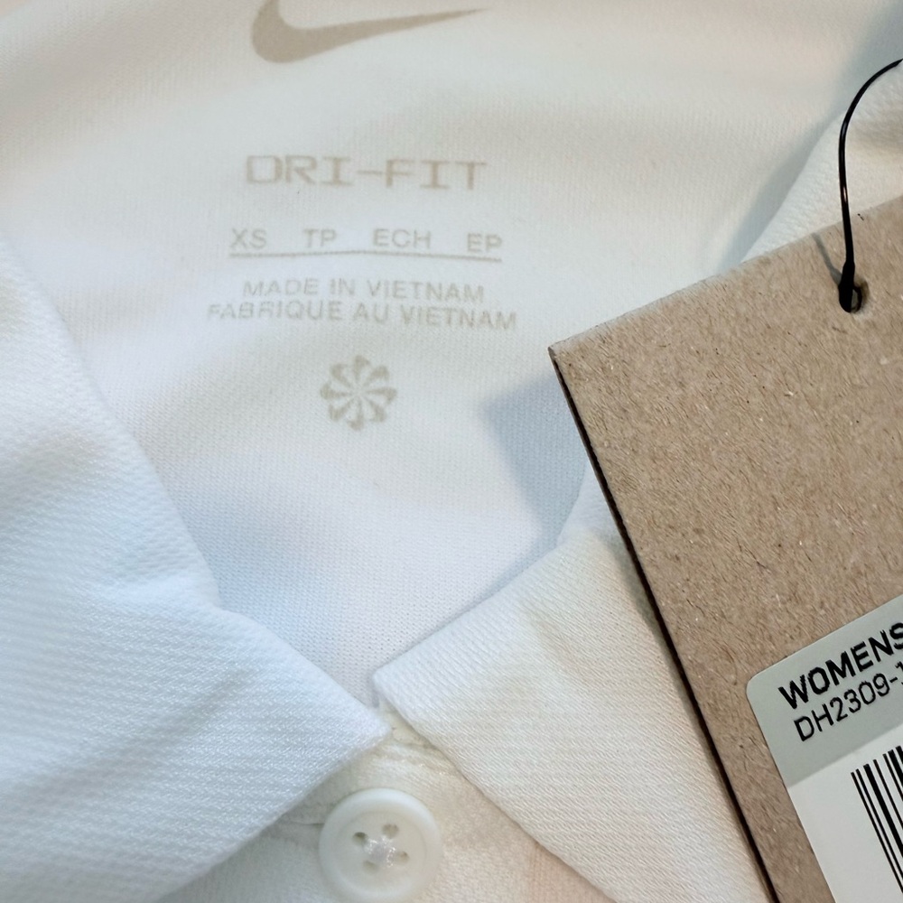 NWT Nike Women's White Short Sleeve Golf Polo Shirt, Sizes S and M - Picture 6 of 10